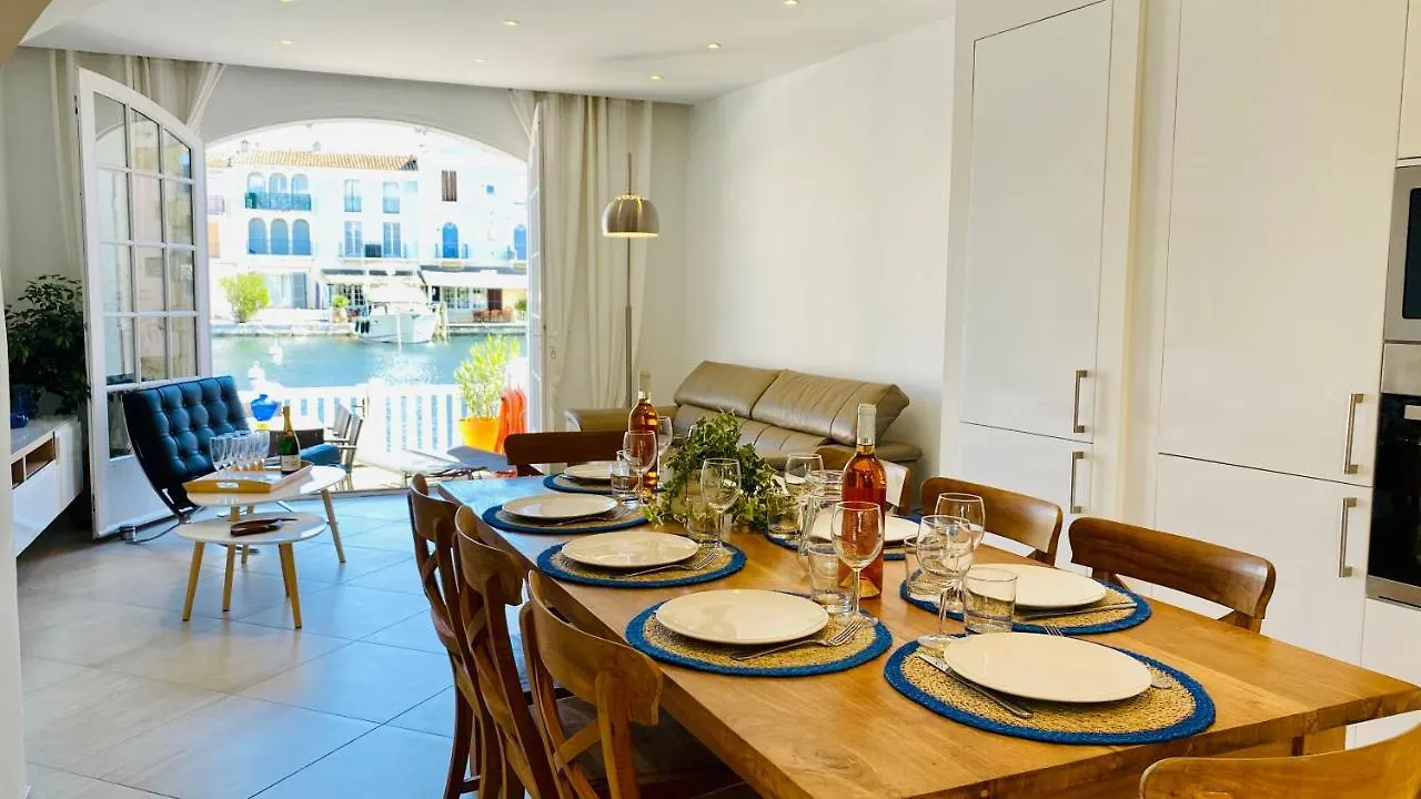 Villa Maison de pêcheur avec amarrage Grimaud