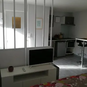 https://le-cocon-des-monts-dor.hotels-rhonealpes.com
